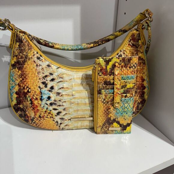 LOWEST AND FINIAL DROP
Brahmin 
Small Bekka sunny viper with wallet - Picture 1 of 5